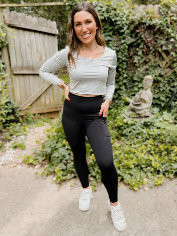 Pocketed Suck & Tuck Compression Leggings