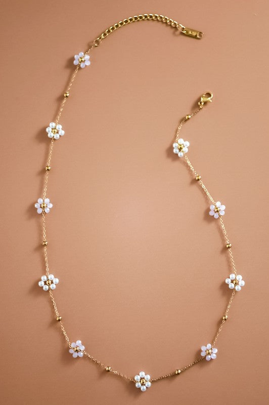 Coming Up Daisies Necklace